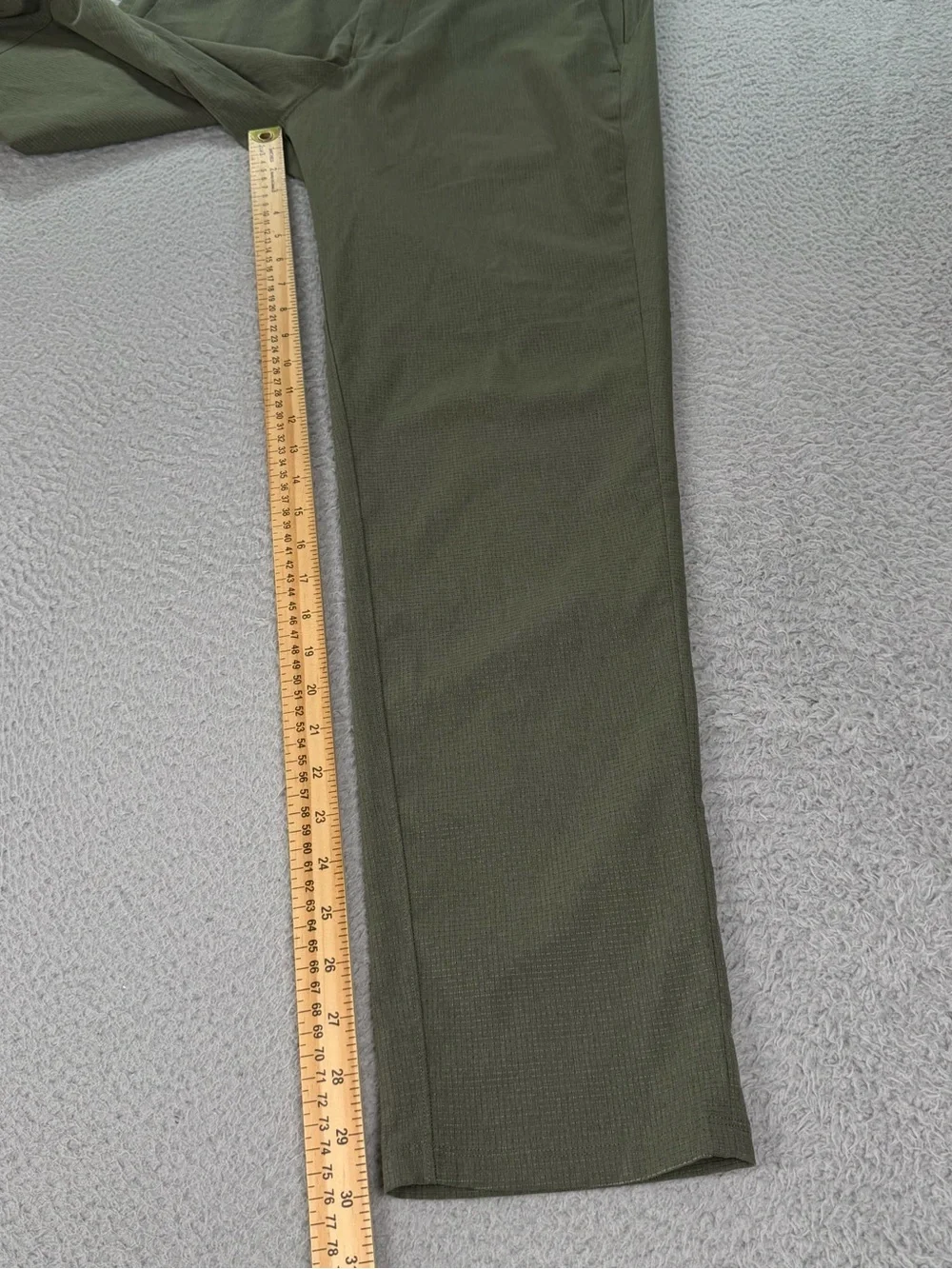 Lululemon Commission Pants Mens 32 Green Slim Fit WovenAir Chino Athleisure